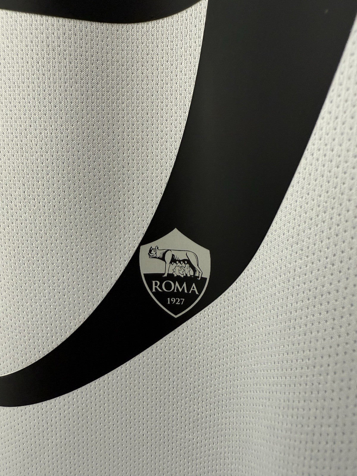 AS Roma Dzeko #9 2018/19 Large Away Shirt Excellent Condition