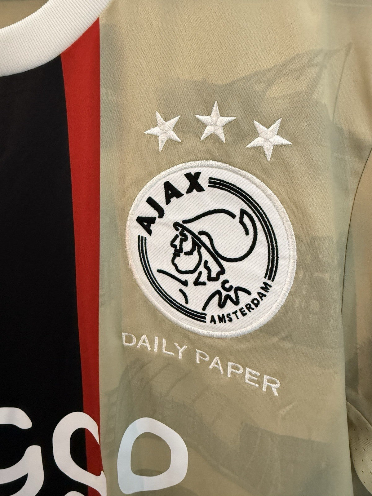 Ajax  Daily Paper Medium 2021/22 3rd Excellent Condition HG1393
