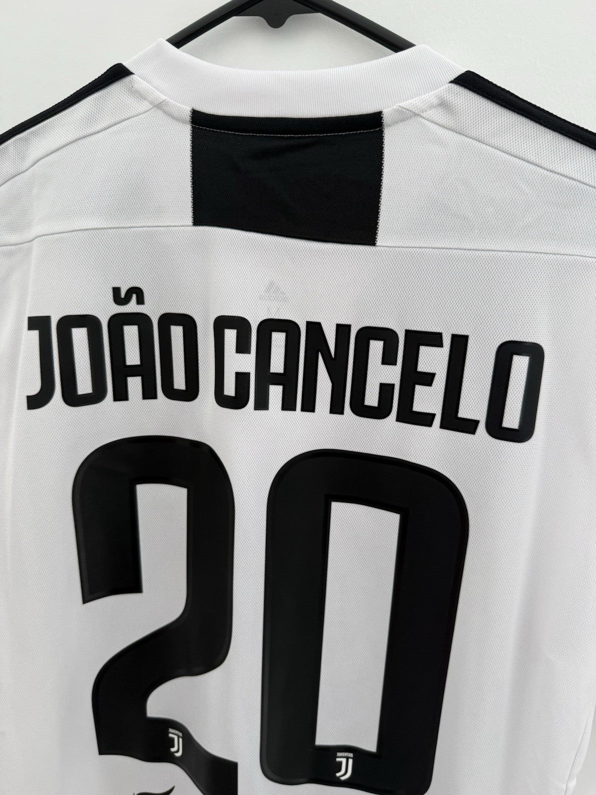 Juventus Joao Cancelo #20 2018/19 Medium Home Shirt Adidas BNWT CF3489