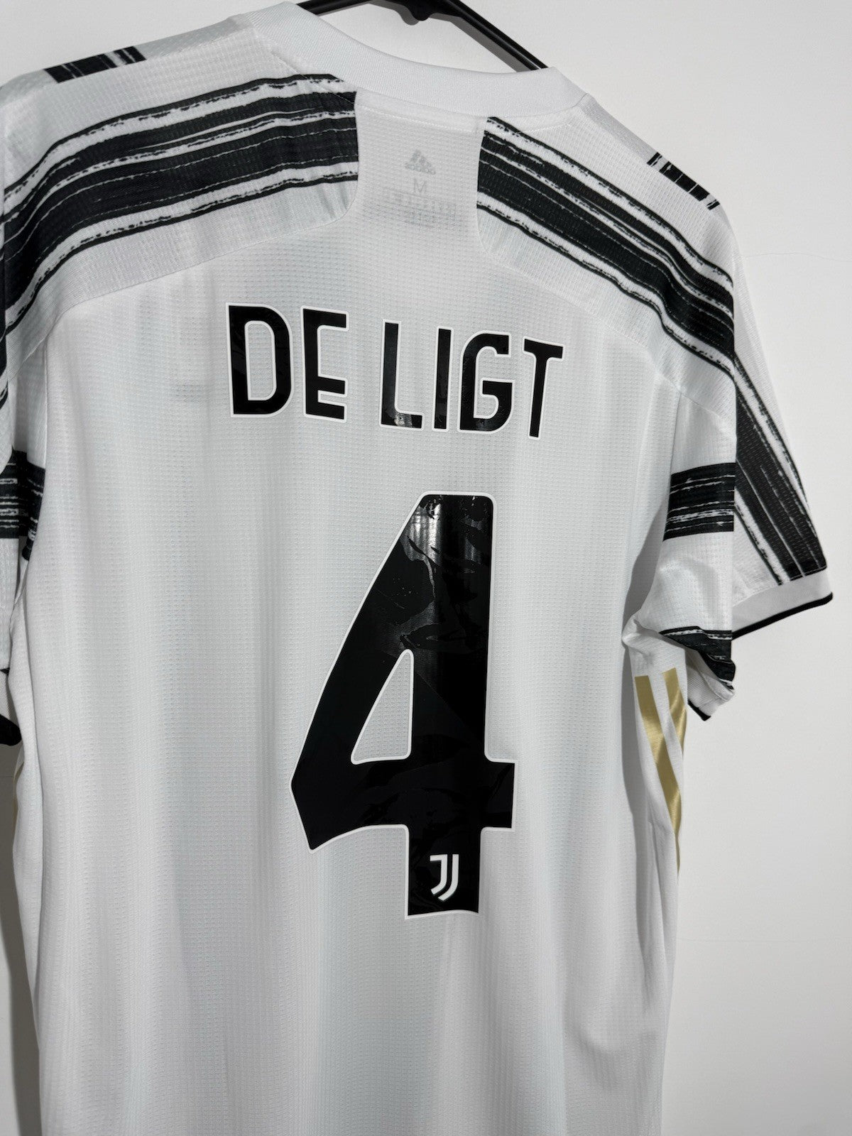 Juventus De Ligt #4 2020/21 Medium Home Shirt Adidas BNWT GJ7601