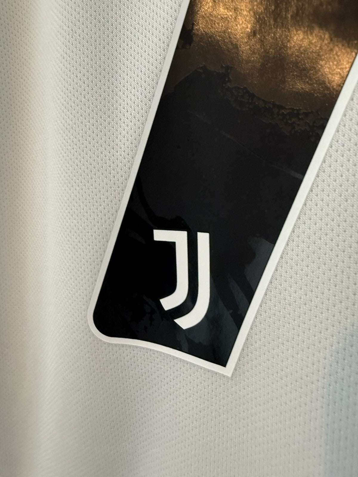 Juventus Chiesa #7 2022/23 Small Home Shirt Adidas Excellent Condition H38907