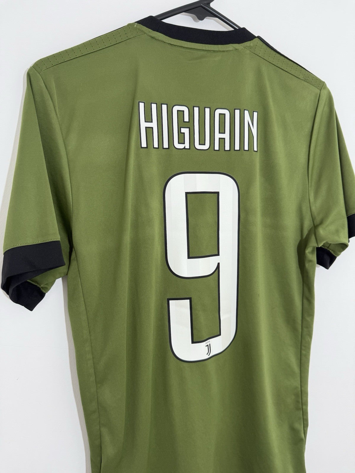 Juventus Higuain #9 2017/18 Small 3rd Shirt Adidas Excellent Condition AZ8711
