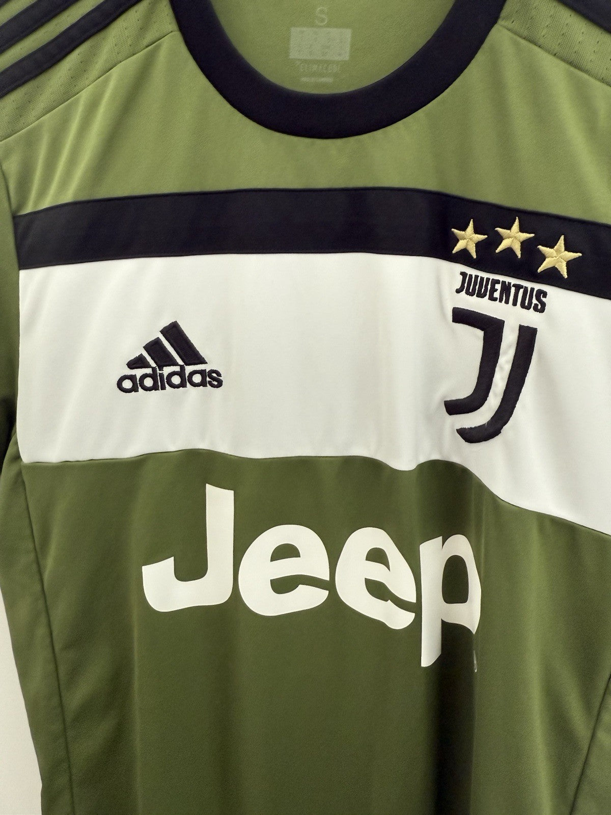 Juventus Higuain #9 2017/18 Small 3rd Shirt Adidas Excellent Condition AZ8711