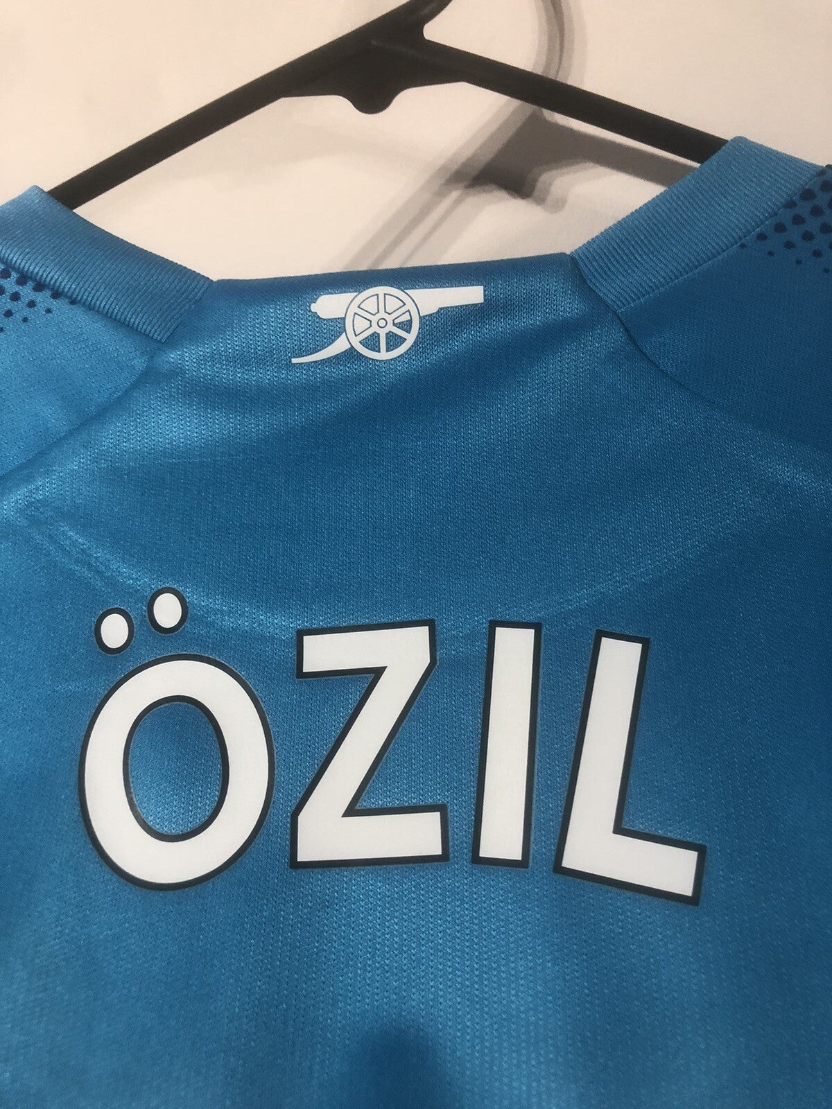 Arsenal Ozil #11 2017/18 Small Away Shirt Puma Excellent Condition 751512