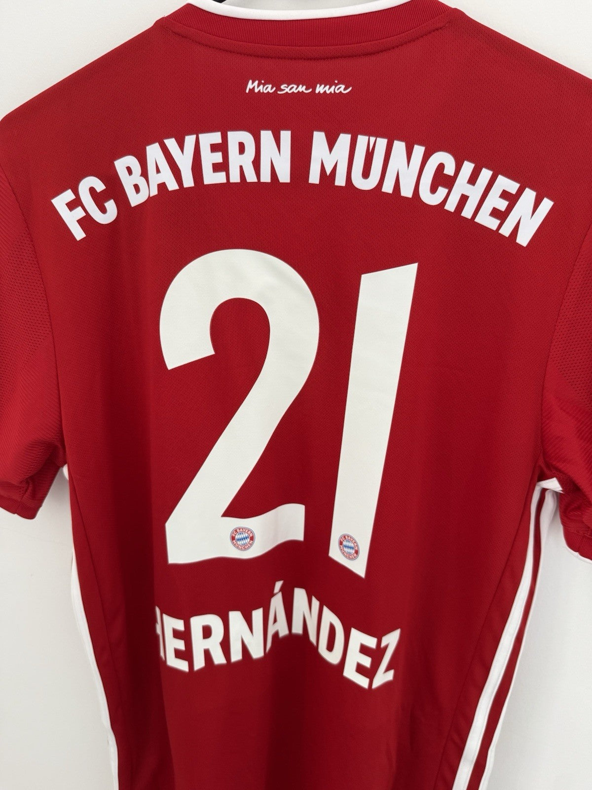 Bayern Munich Hernandez #21 2020/21 Medium Home Shirt BNWT FR8358