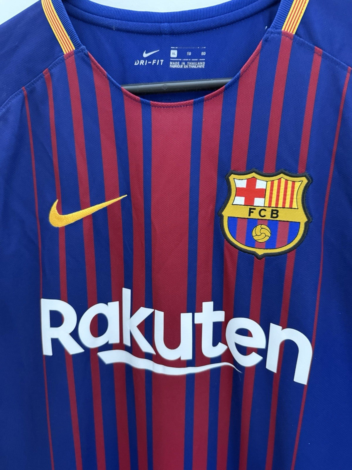 Barcelona Suarez #9 XL 2017/18 Home Shirt Nike Excellent Condition 847255-457