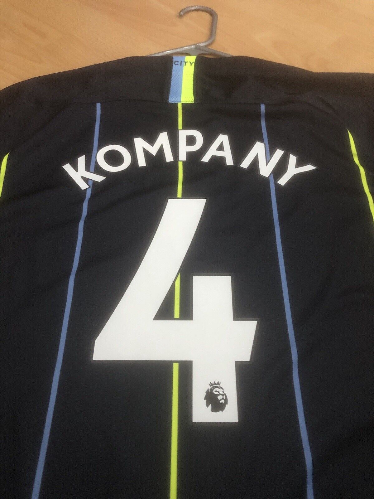 Kompany 4 Manchester City 2018 19 Xl Away Excellent Condition 919002 476