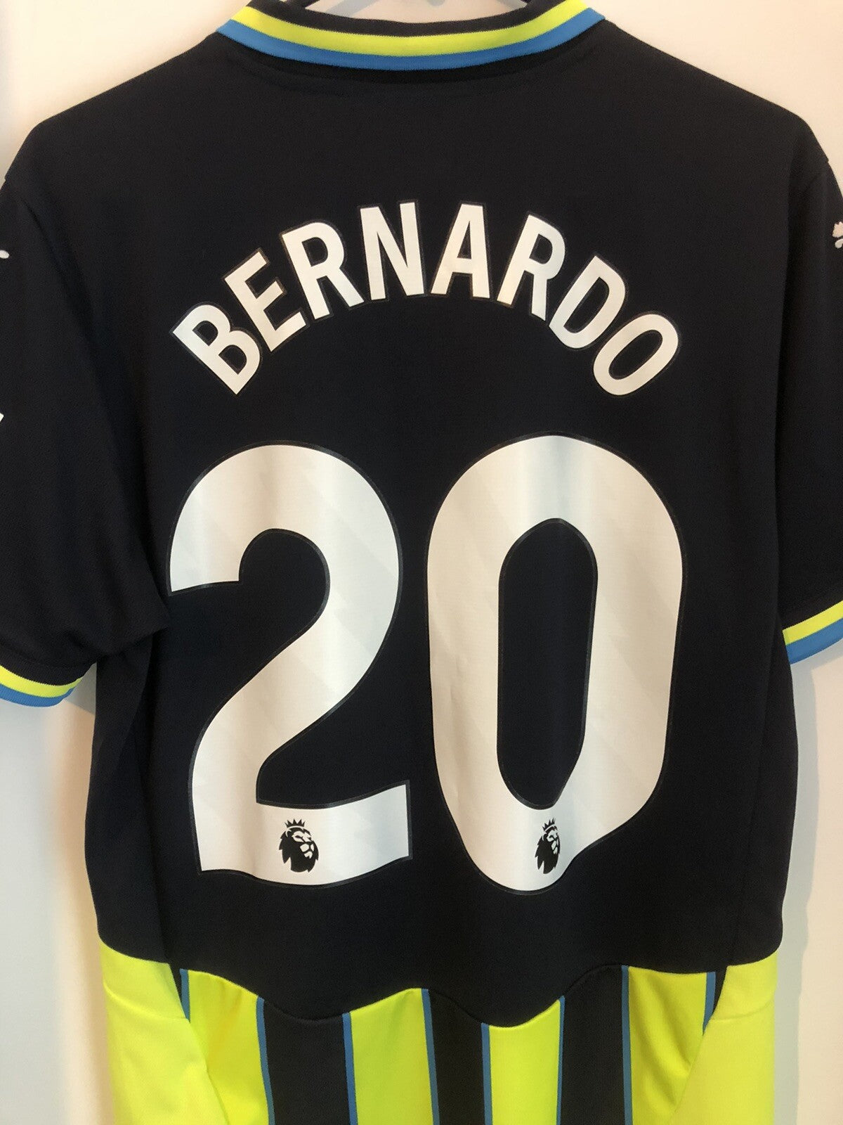 Manchester City Bernardo #20 2024/25 Medium Away Excellent Condition 775086-02