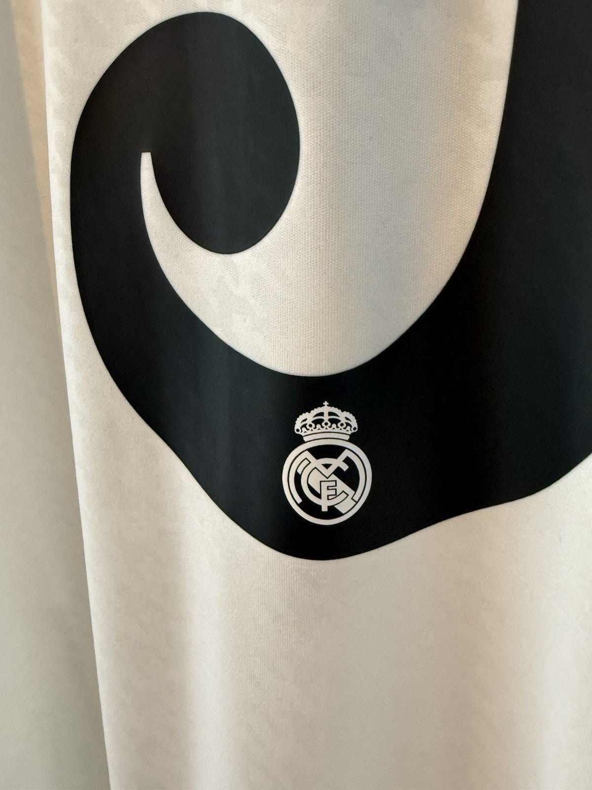 Real Madrid Mbappe #9 2024/25 Large Home Shirt Excellent Condition IU5011