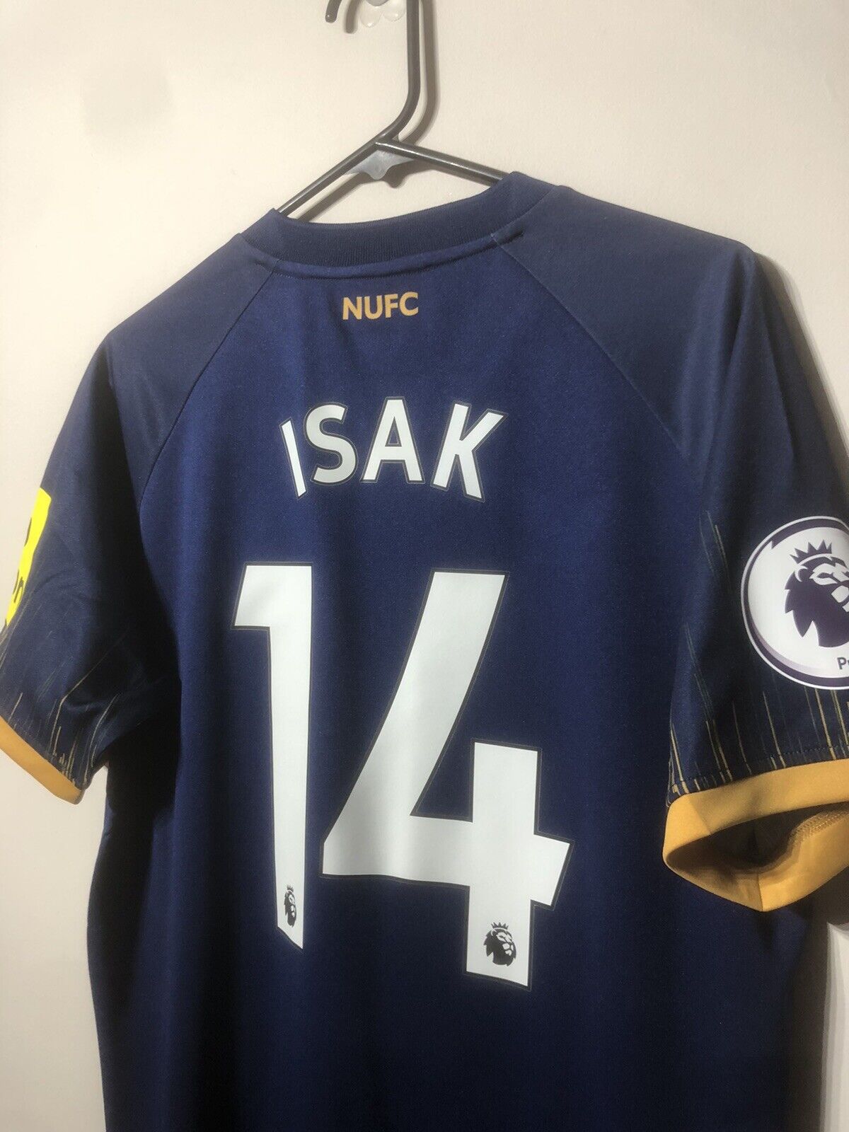Isak #14 Newcastle United Away Large 2022/23 Football Shirt BNWT