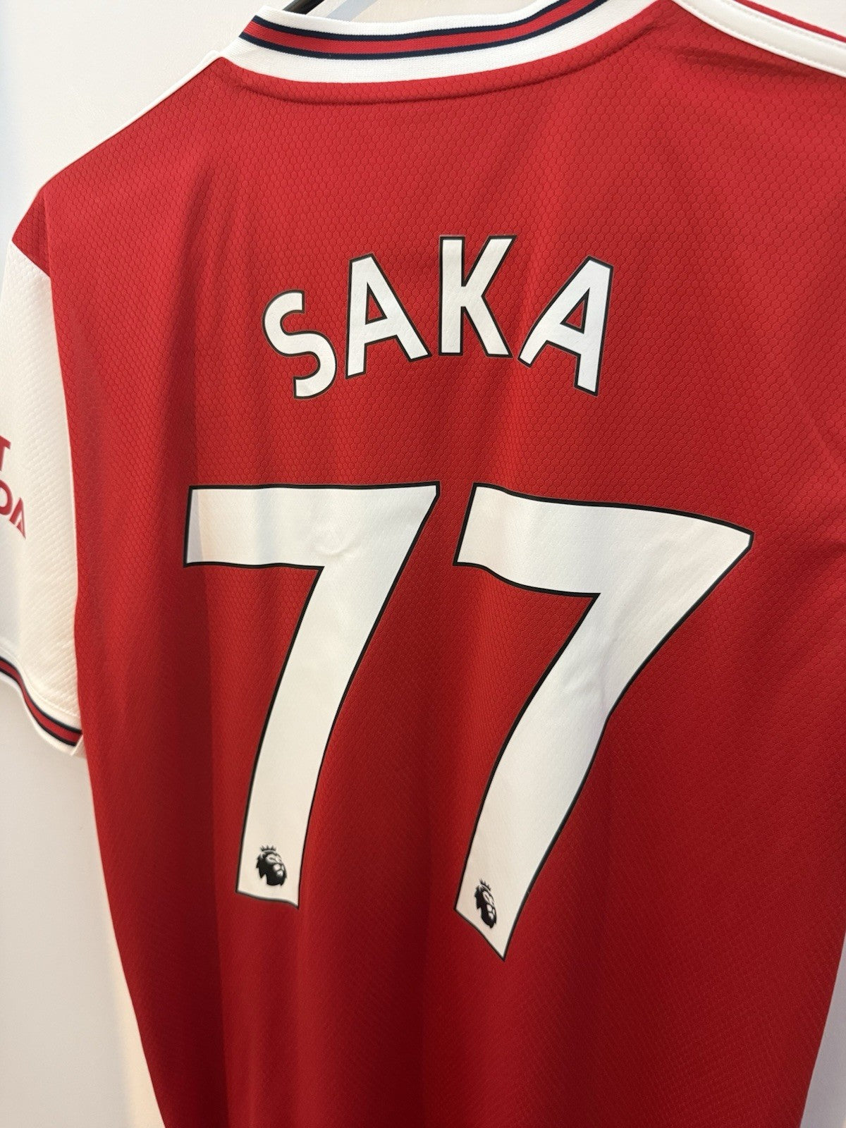 Arsenal Saka #77 2019/20 Medium Home Shirt Adidas BNWT EH5637