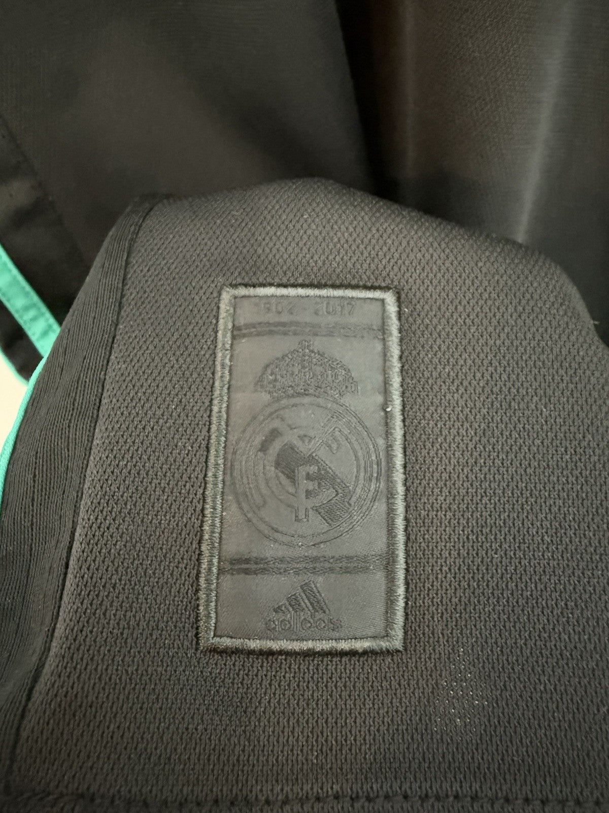 Real Madrid Benzema #9 2017/18 Medium Away Shirt Excellent Condition BR3543