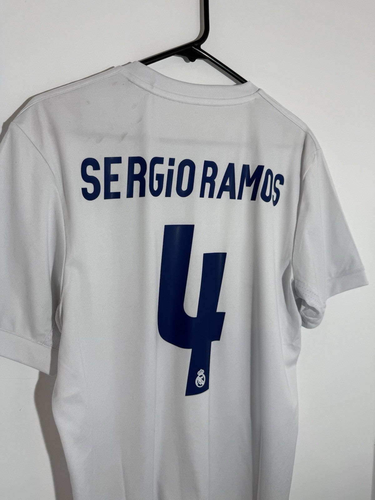 Real Madrid Sergio Ramos #4 2016/17 L Special Home Shirt V Good Condition B48903